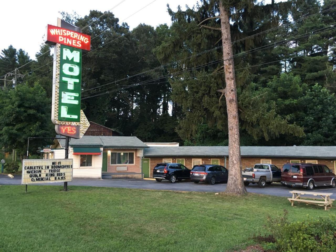Whispering Pines Motel - Asheville Bagian luar foto