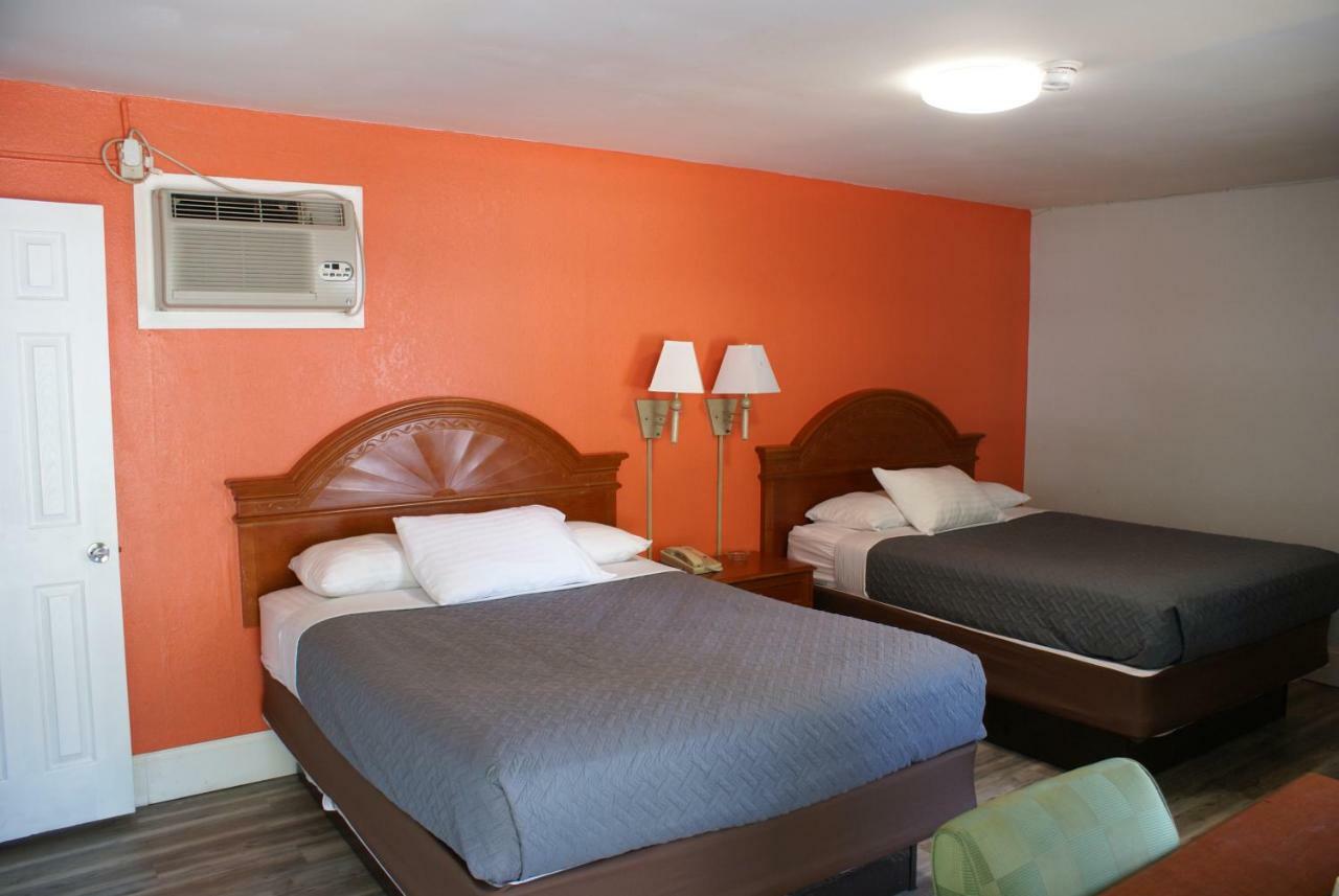 Whispering Pines Motel - Asheville Bagian luar foto