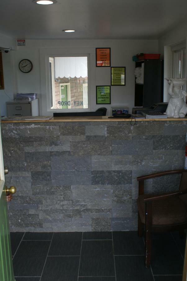 Whispering Pines Motel - Asheville Bagian luar foto